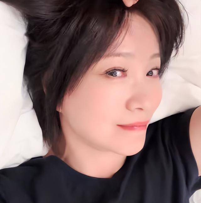 看了刀郎现状，终于知道为什么，斯琴格日乐不再被观众原谅