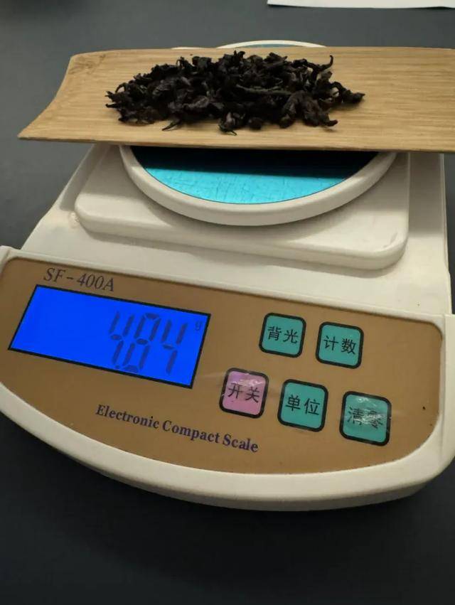 10块钱买一条“中华”？低价茶打擦边球！